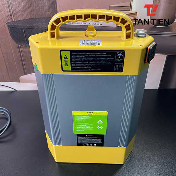 Ắc quy xe nâng Heli CBD18J-LI2