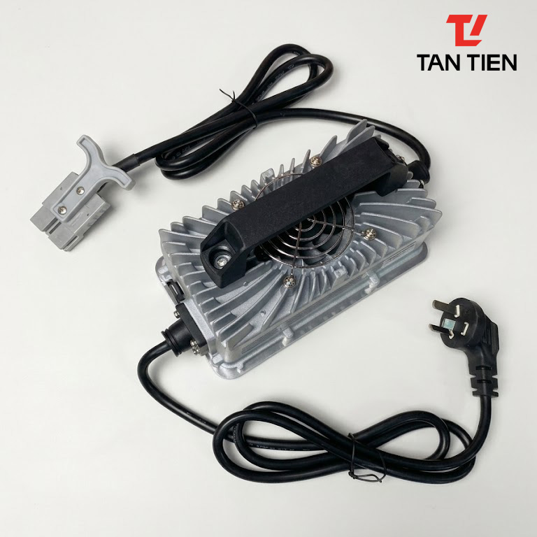 Sạc xe nâng điện 12V15A